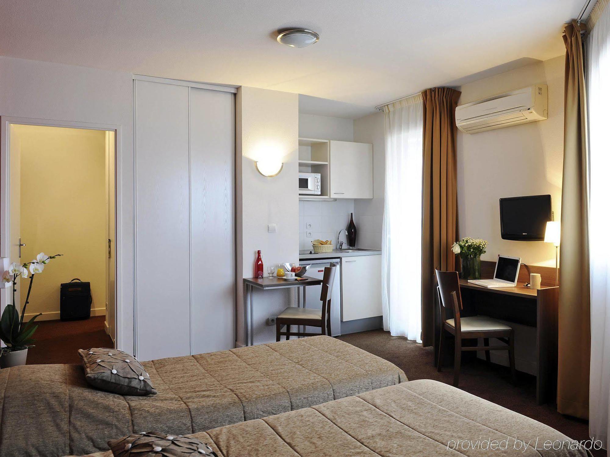 Appart-hotel & Golf Centre 3*